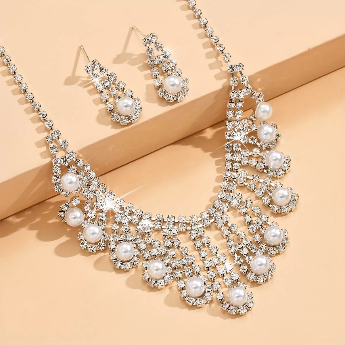 3pcs Earrings Plus Necklace Elegant Jewelry Set Silver Plated Inlaid Rhinestone Classic Engagement Wedding Jewelry For Bride Evening Party Cocktail Party Decor