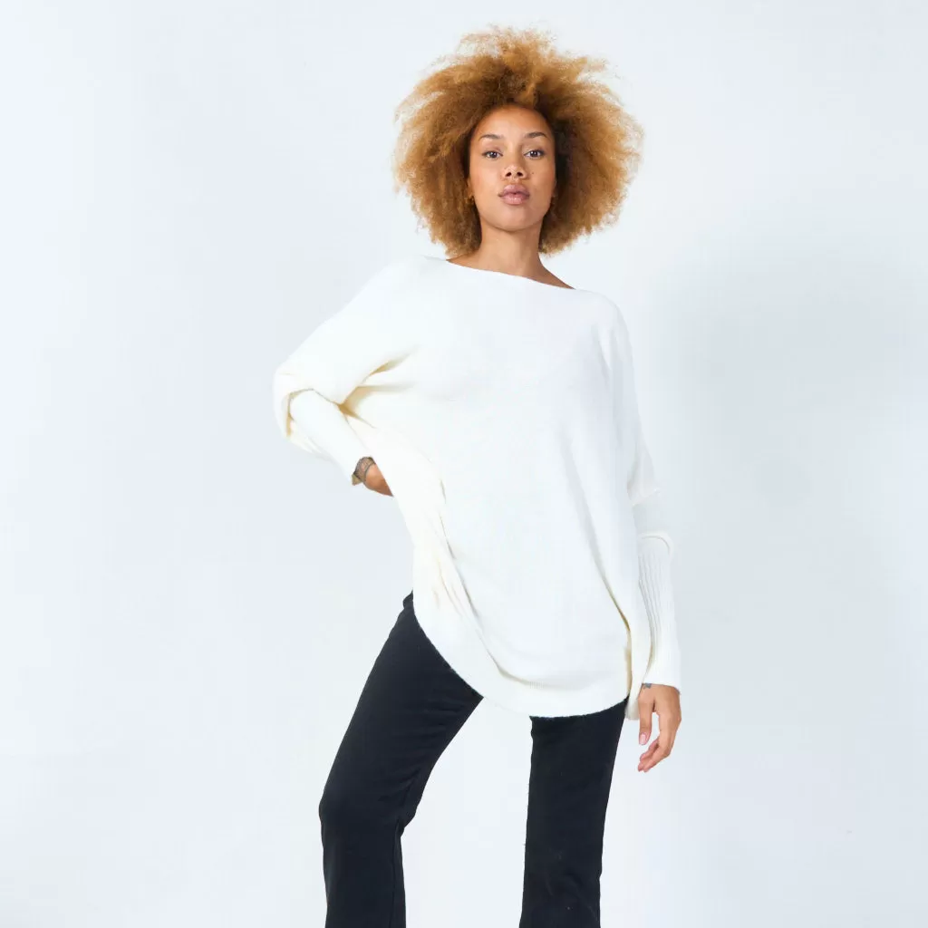 Classic round neck knit sweater wholesale