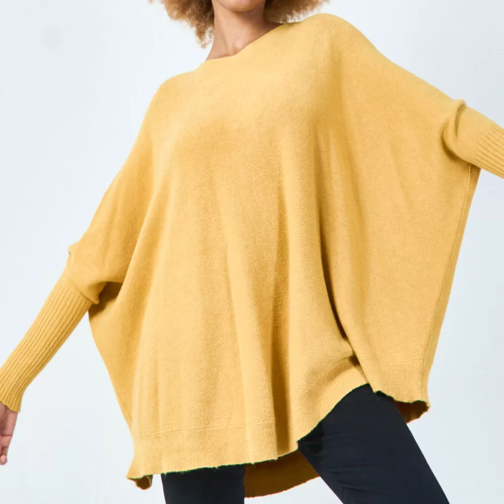 Classic round neck knit sweater wholesale