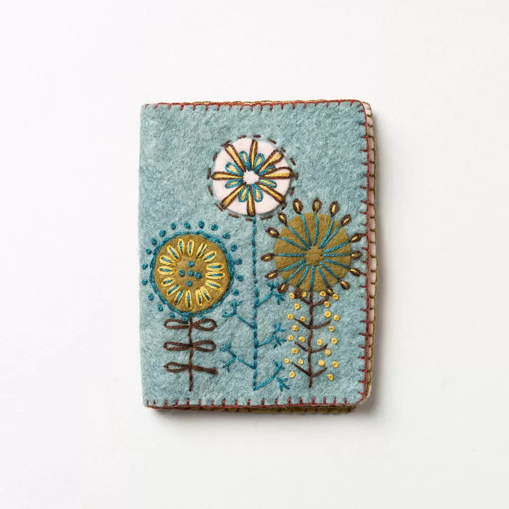 Corinne Lapierre - Mini Felt Craft Kit Needle Case