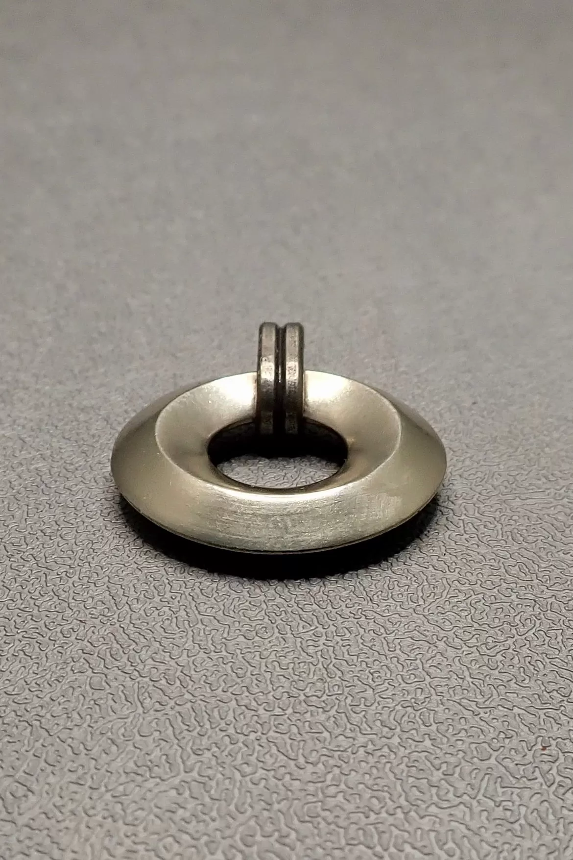 DISC PENDANT