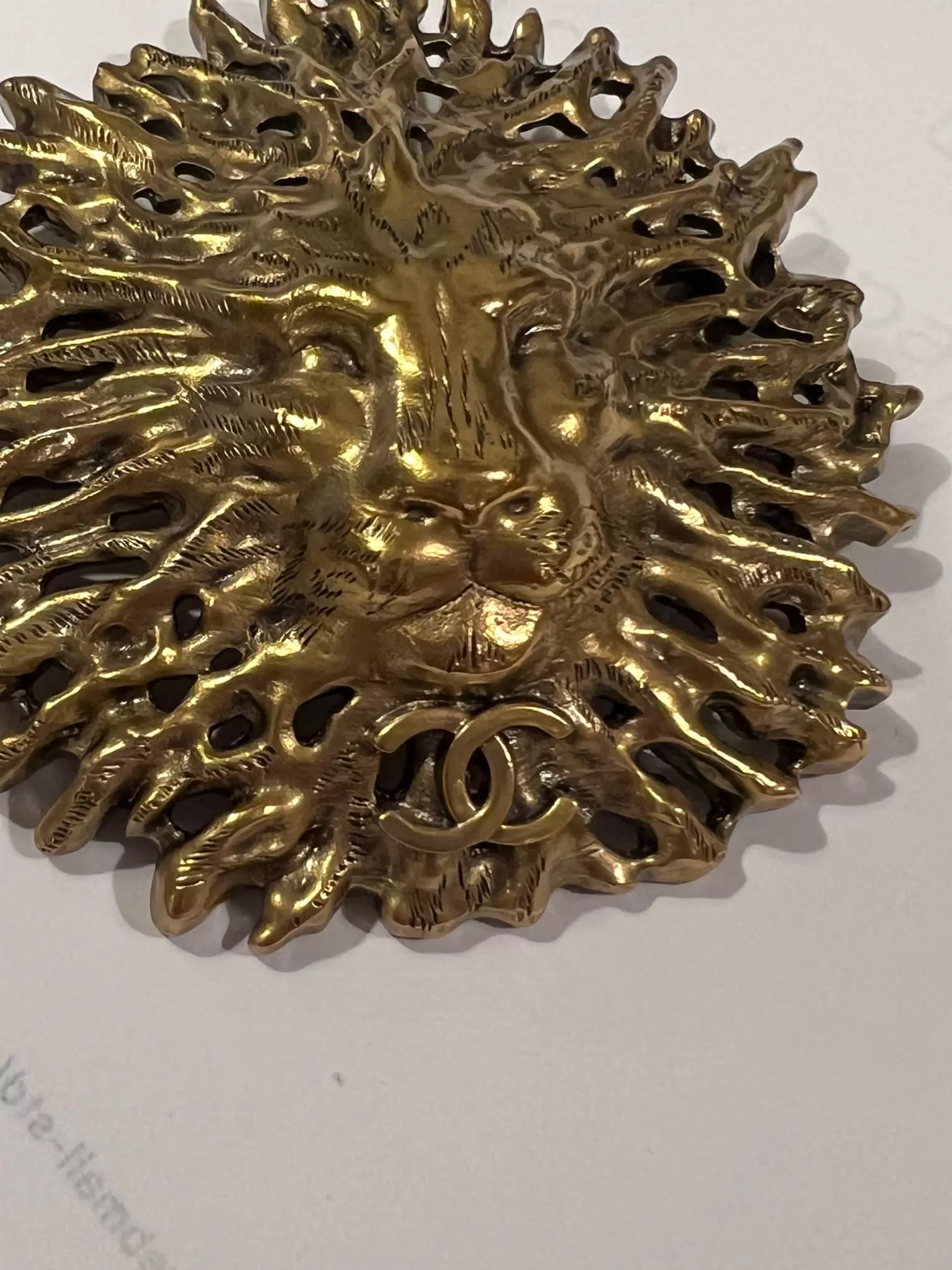 Limited Edition Chanel 19K 2019 Large Lion Head Gold Tone Brooch Pin