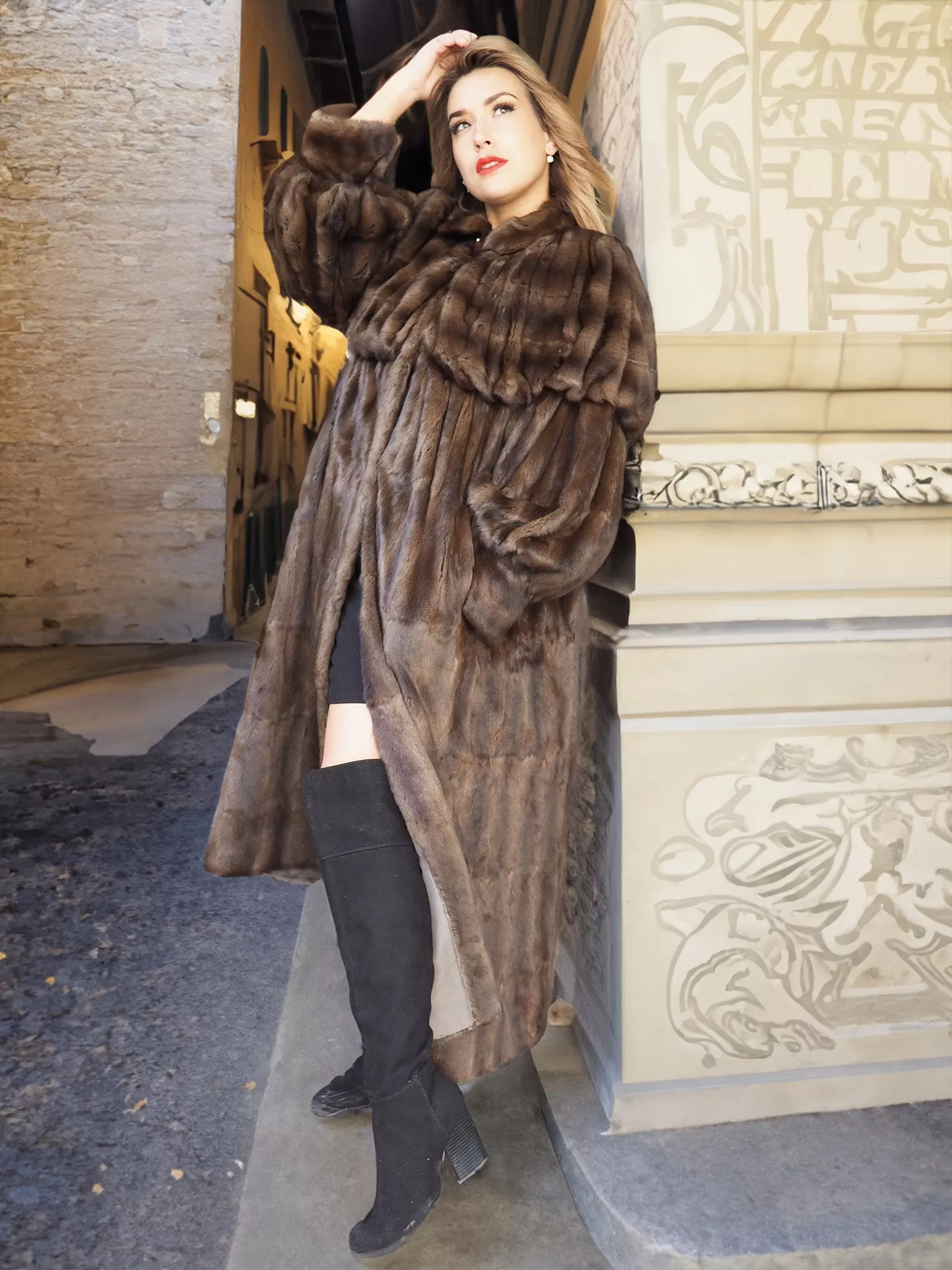 Luxurious Designer Russian Squirrel Fur Coat Coats By Giuliana Teso M/L 50" Long