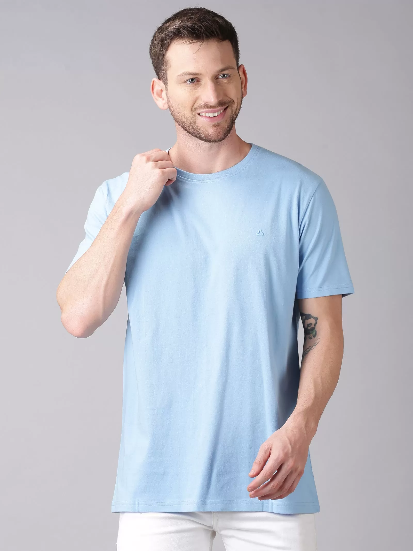 MEN'S BLUE SOLID SLIM FIT T.SHIRT