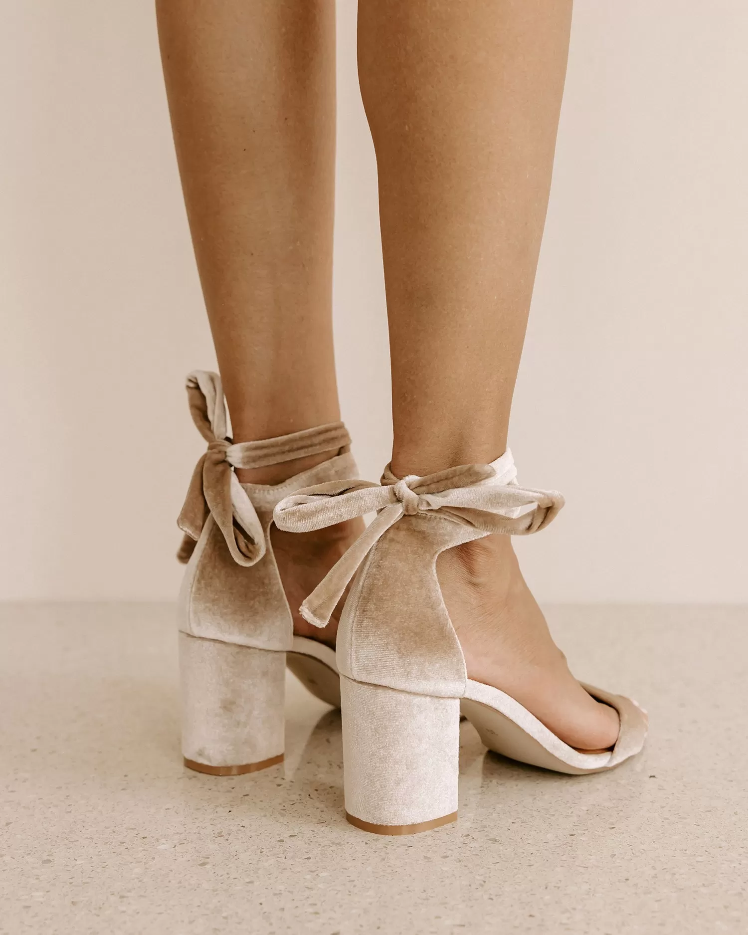 SISTER - NUDE VELVET BLOCK HEEL SHOES