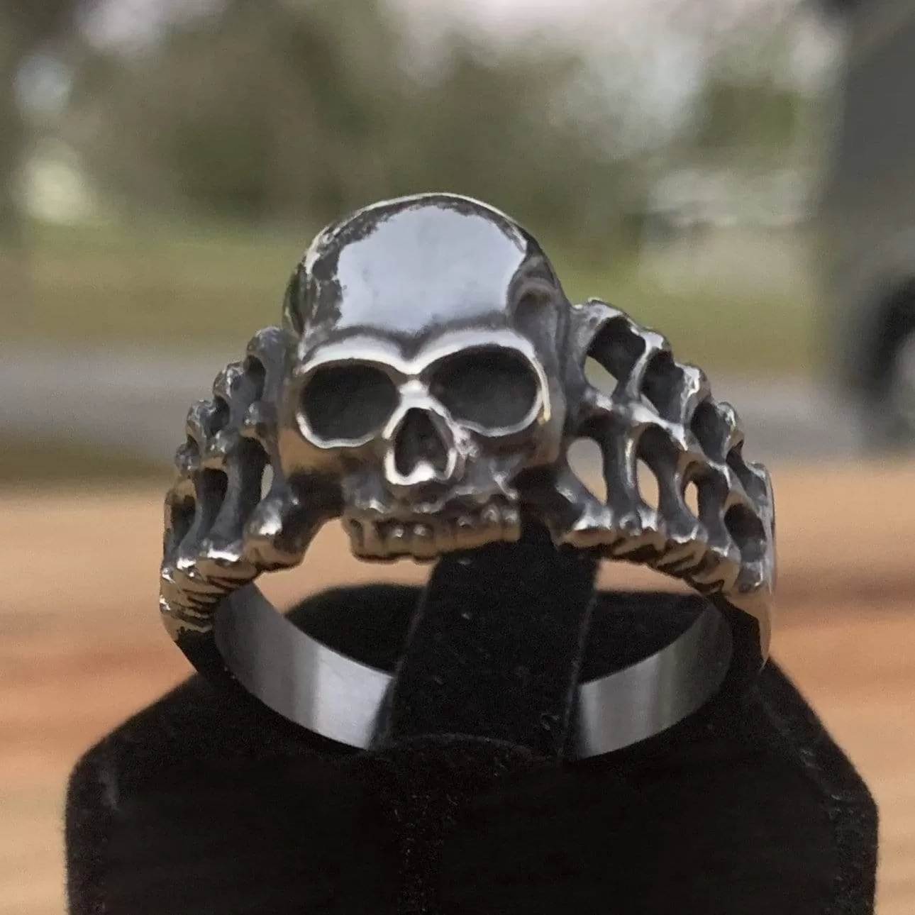 Skull Ring W/ Bones - Silver - R66