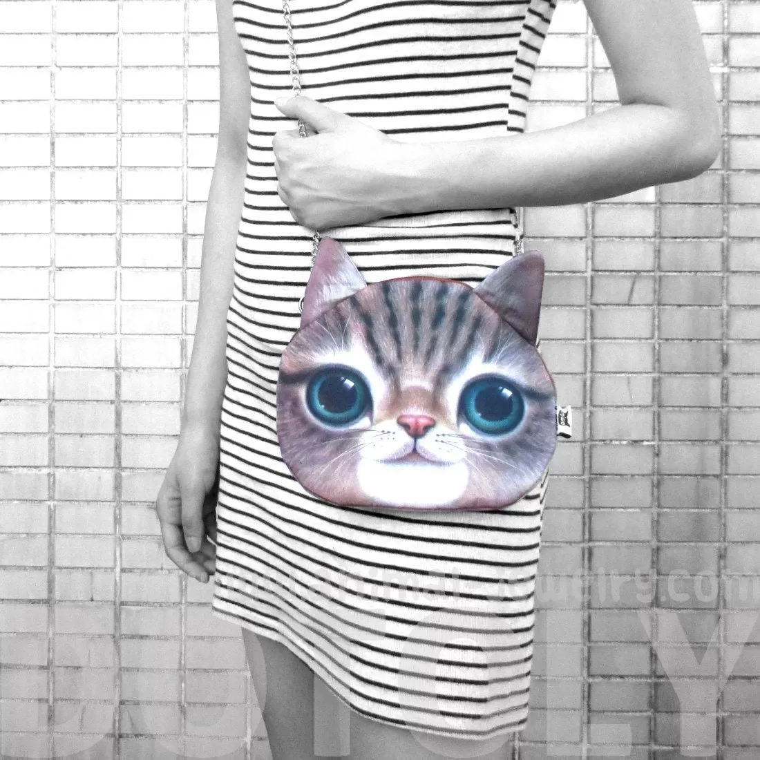 Striped Tabby Kitty Cat Face Shaped Photo Digital Print X Body Shoulder Bag