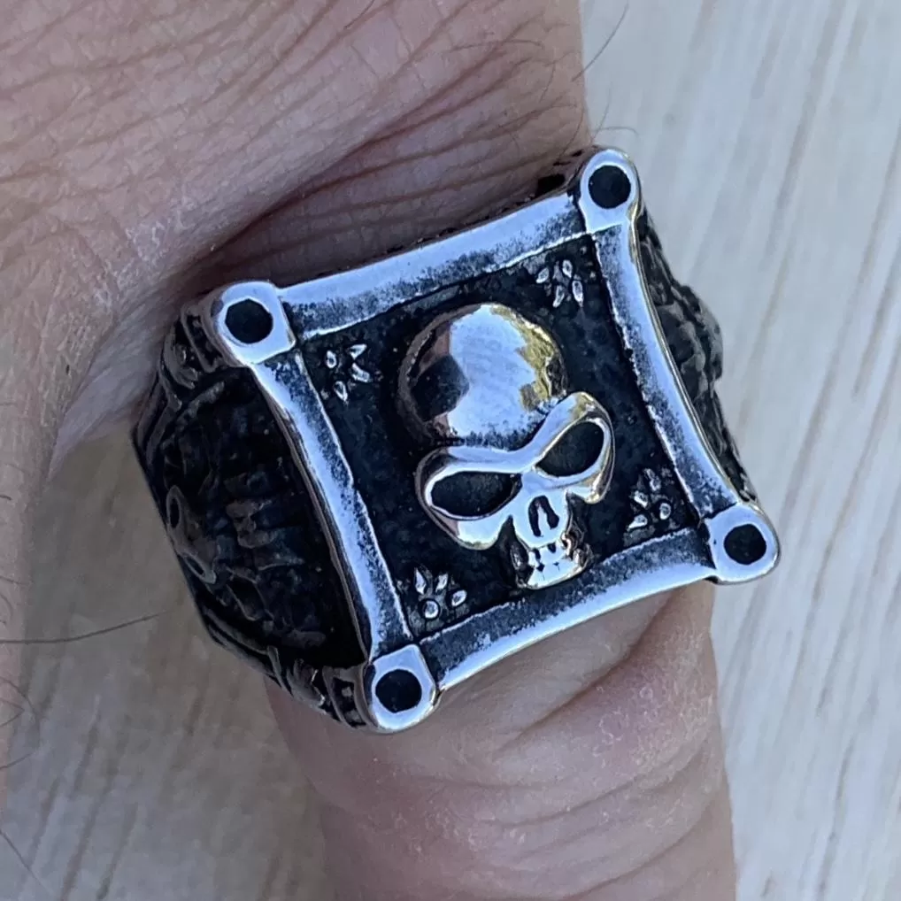 Vikings Celebration Ring - Skull Ring - R88